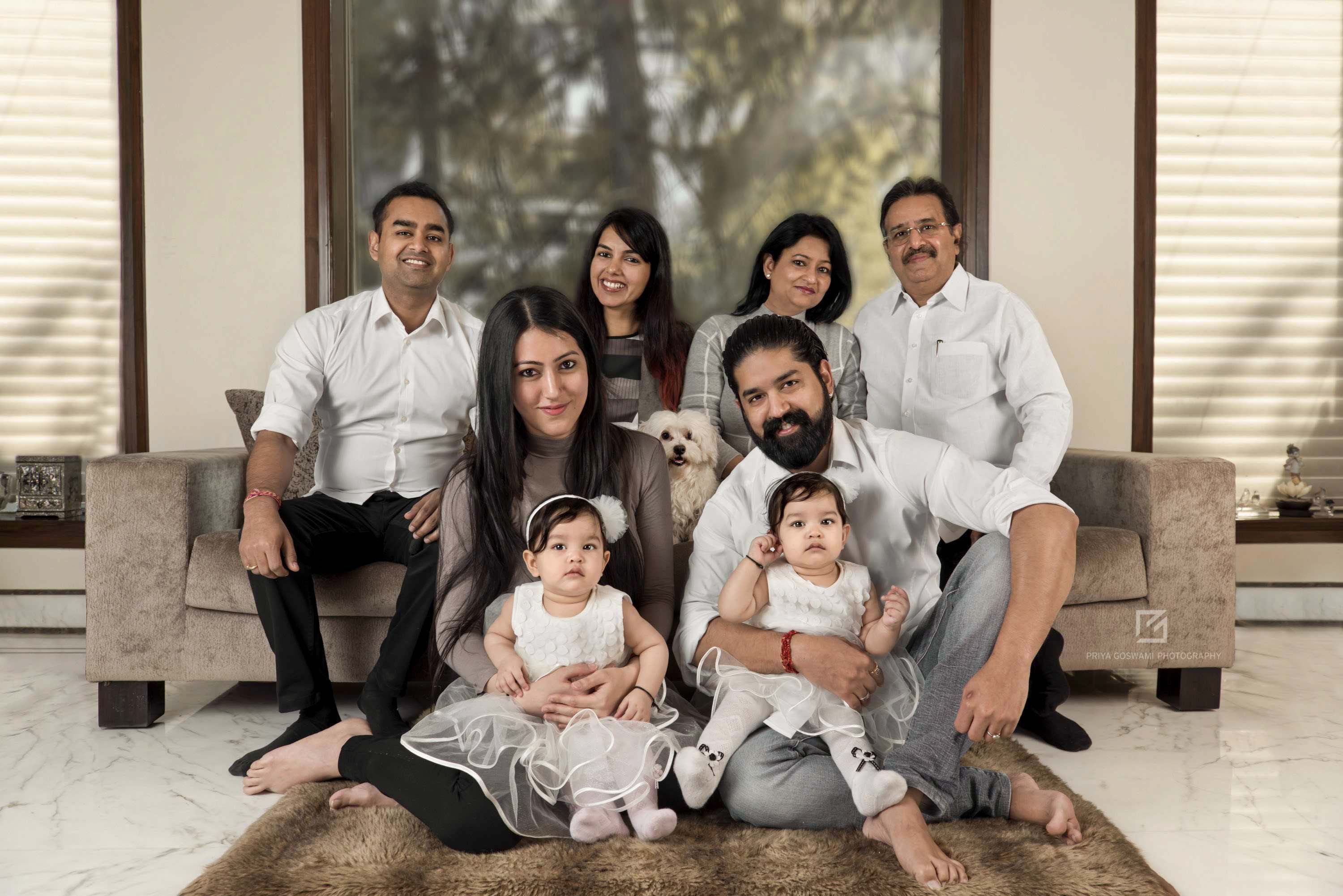 Privat family. Indian Family. Happy indian Family. Счастливая семья средняя Азия. Семья эфьонгов.